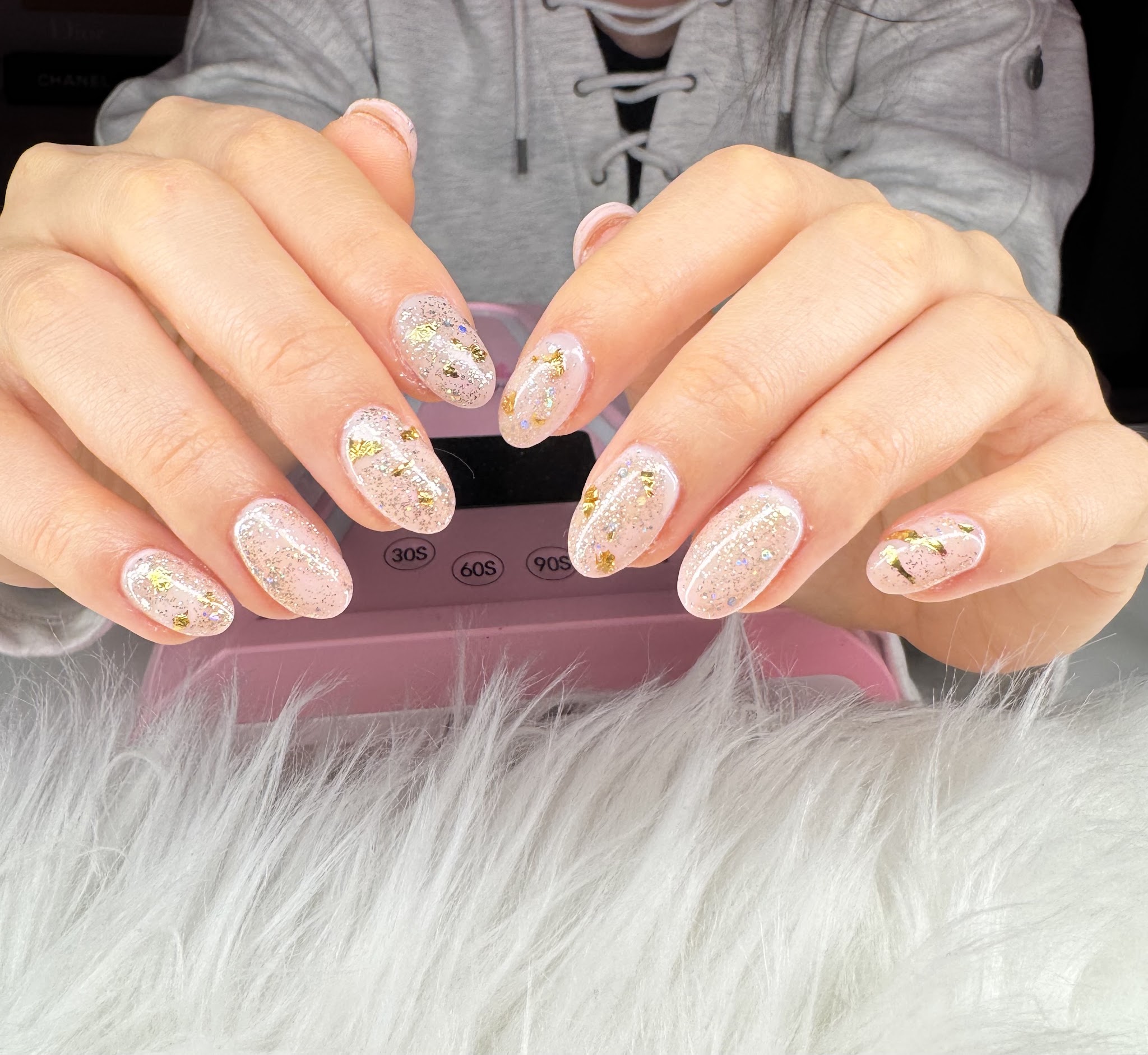 Lichte nagels met bladgoud